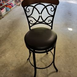 Hillsdale Furniture Trevelian Swivel Stool 