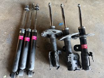 Kyb excel-g shocks/struts for 2010-2015 toyota prius