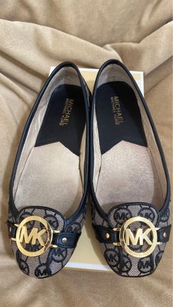 Michael Kors flats size 7 monogram