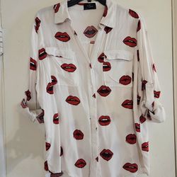 Button down shirt with lips patters size Large