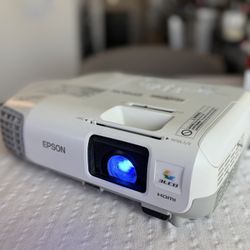 Epson HDMI Video TV Movie Projector