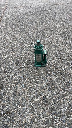 Wilmar 6 ton 12000 lbs Hydraulic Jack