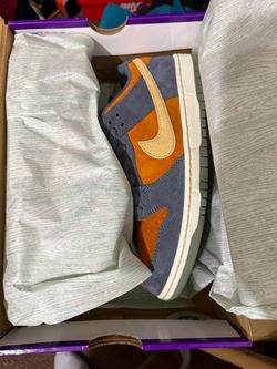 Sb dunk light carbon monarch