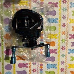 Smooth & Sensitive Baitcasting Reel - 7.2:1 Gear Ratio, 10kg Drag, Interchangeable Right Hand, Aluminum Alloy new in box $35 in n Lakeland 