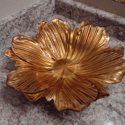 Gold Flower Decor