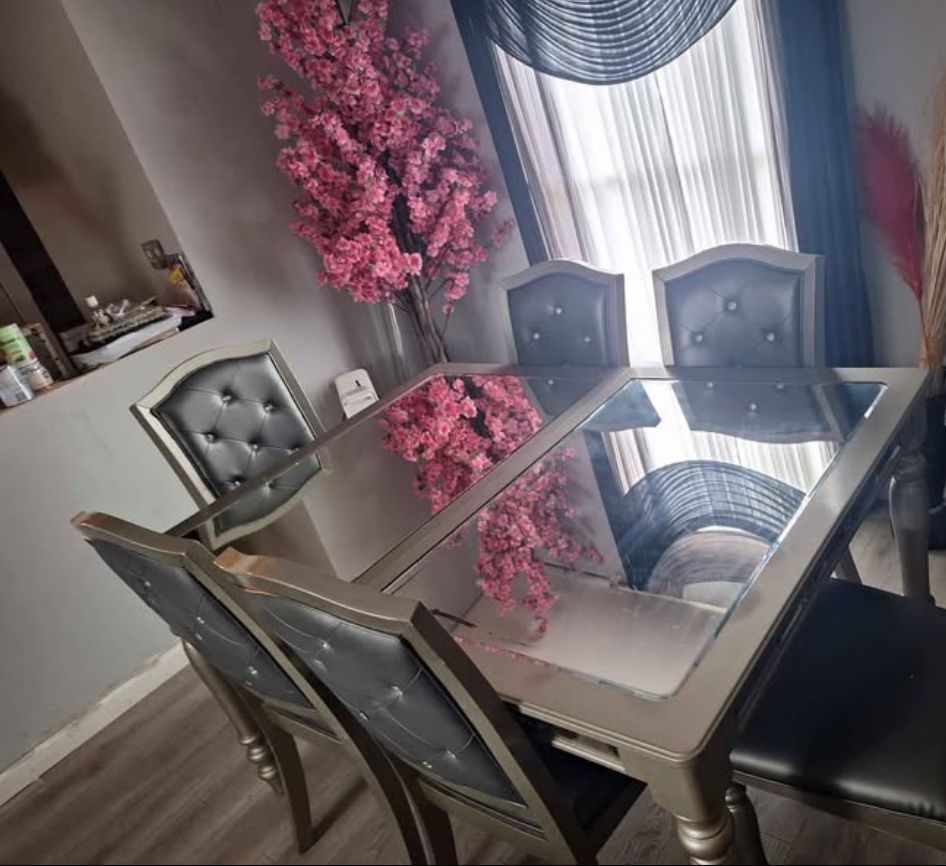 Kitchen Table