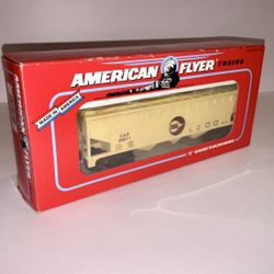American Flyer 6-48611 S Gauge Cargill 3-Bay Covered Grain Hopper S Gauge