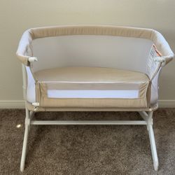 Baby Delight Bedside Bassinet 