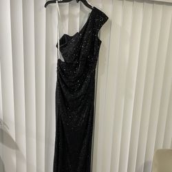 BLACK LONG DRESS BY CAMILLE LA VIE 
