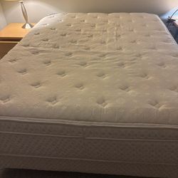 QUEEN SIZE MATTRESS/ BOX SPRING