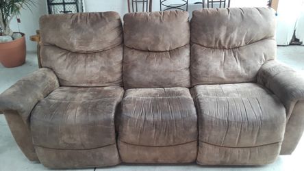 Lazy boy recliner couch