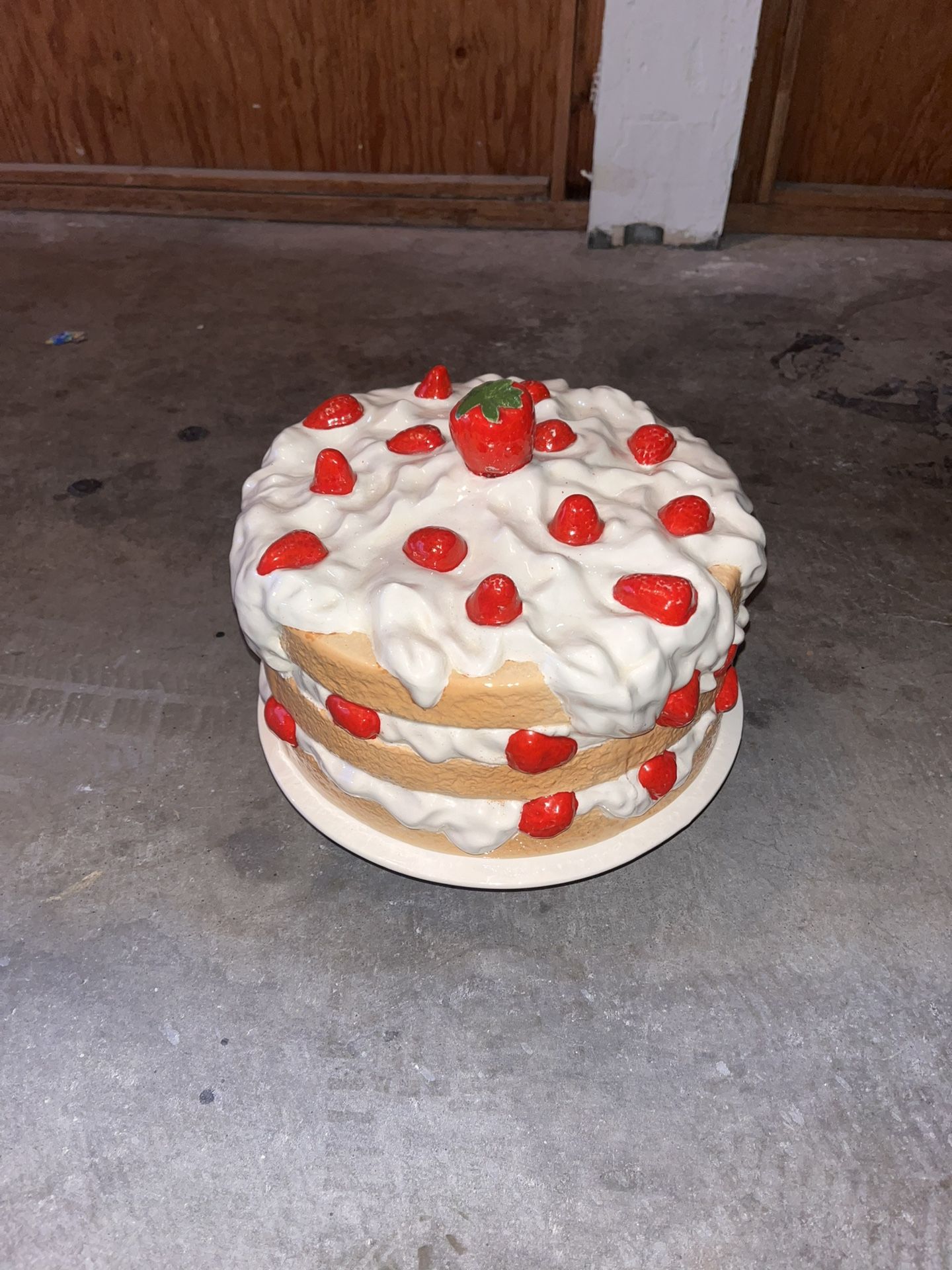 Decorative Cake Holder