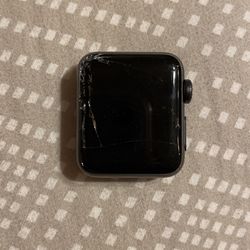 Apple Watch series 3 38 MM Broken Screen