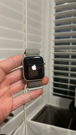 Apple Watch SE 2nd gen 2023