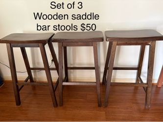 Set of 3 wooden saddle bar stools