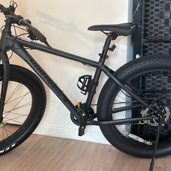 Northrock bikes fat best sale tire
