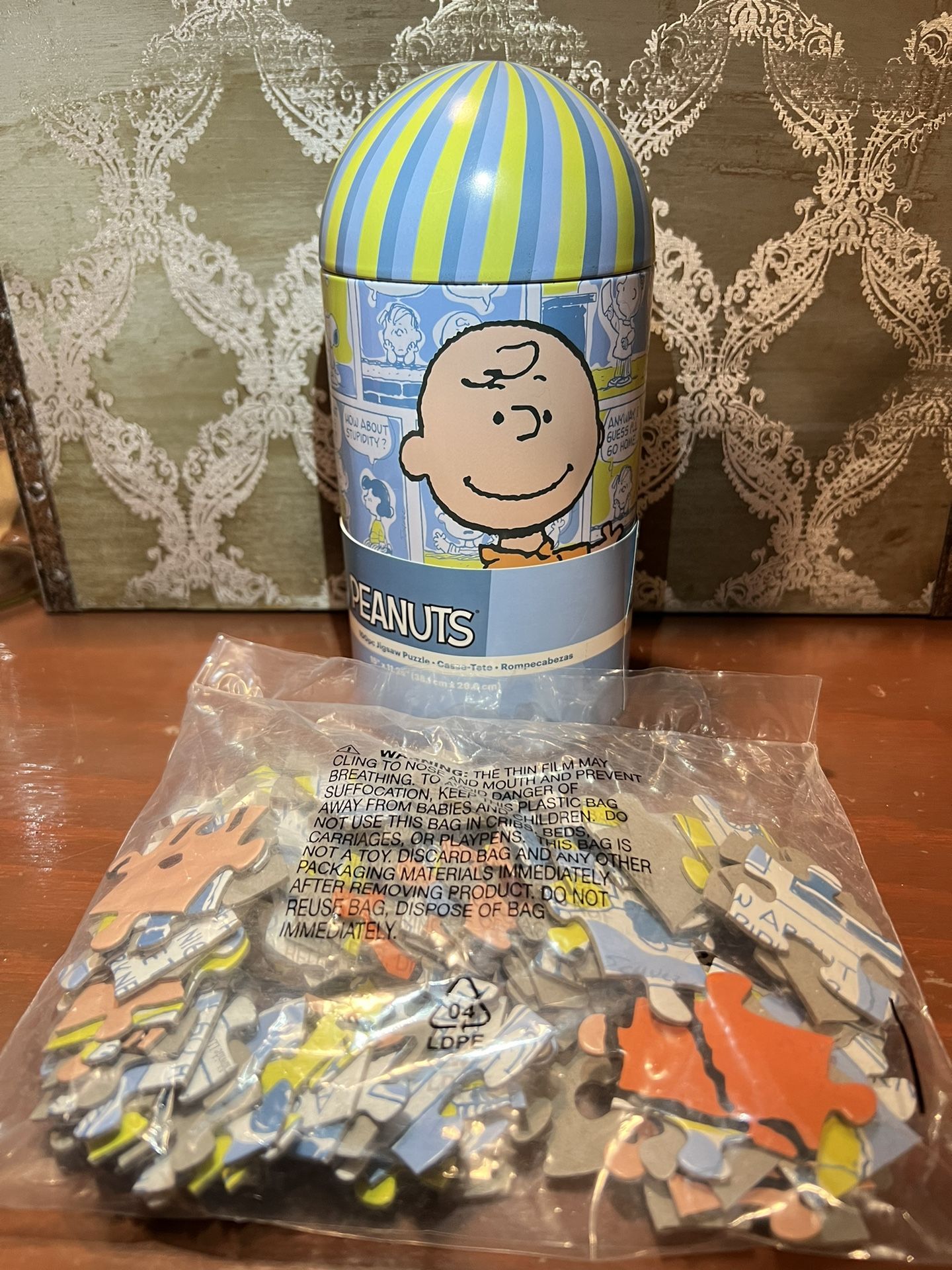 Peanuts 100 Piece Jigsaw Charlie Brown Puzzle, NWT