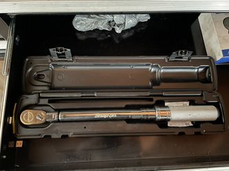 3/8" Drive SAE Adjustable Click-Type Fixed Ratchet Torque Wrench (20–100 ft-lb)