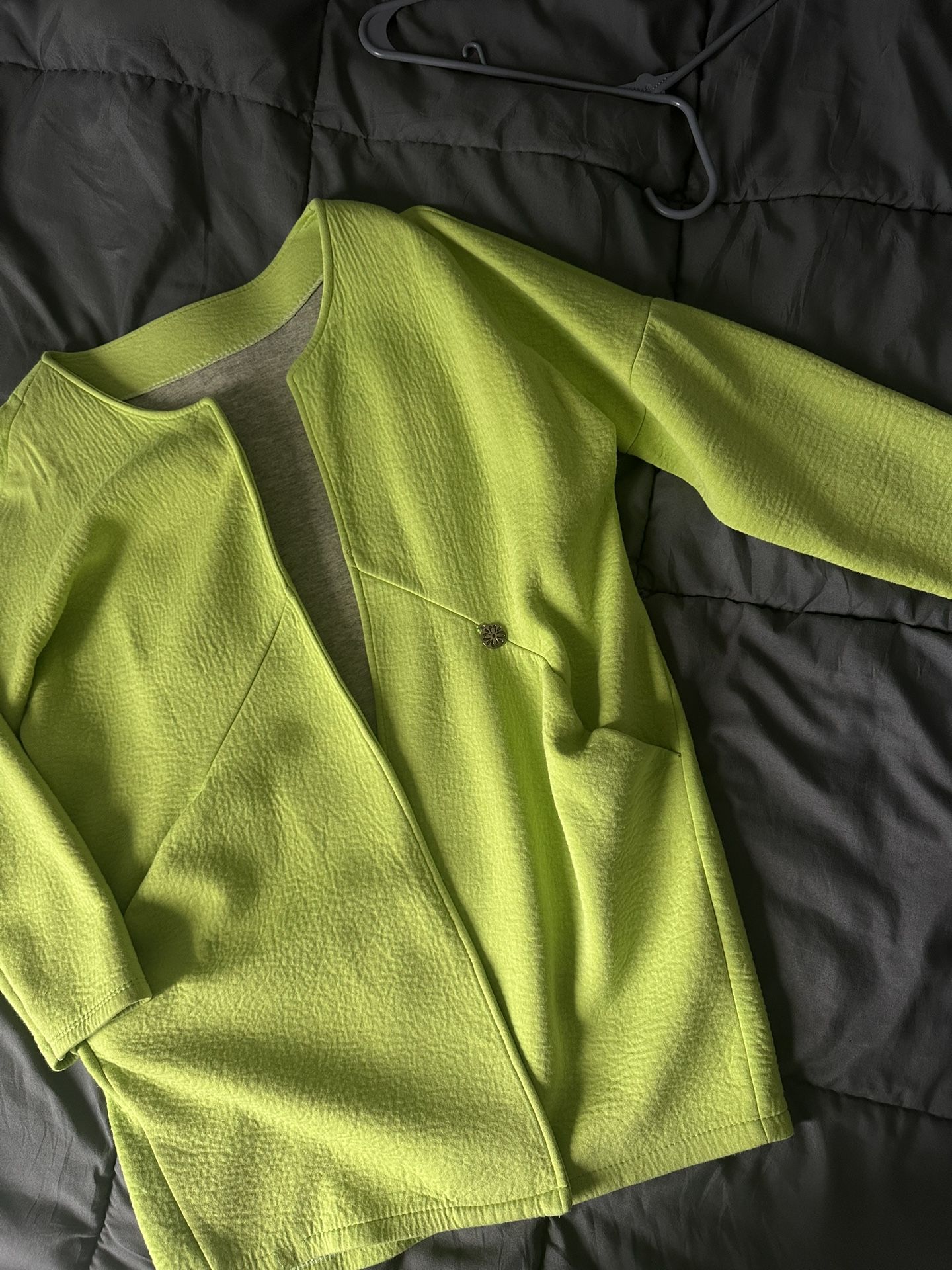 Warm cardigan / light green / size S