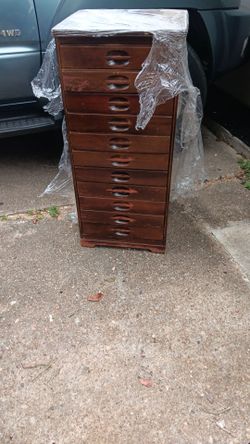 Vintage wooded cabinet