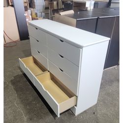 8 drawers dresser with rails / Eight drawers dresser with rails