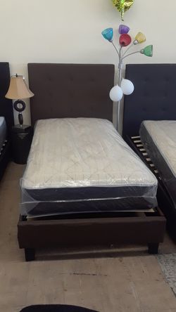 TWIN BED WITH REGULAR MATTRESS