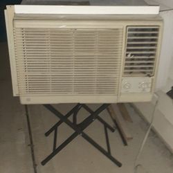 GE 10,000 BTU Window AC Unit