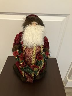 17 inch decorative Santa Claus figurine, 