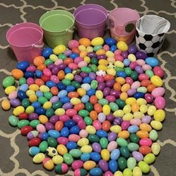 Easter 5 Baskets, 250 Eggs