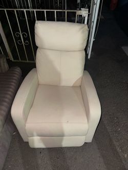 Arm chair/Single seater sofa