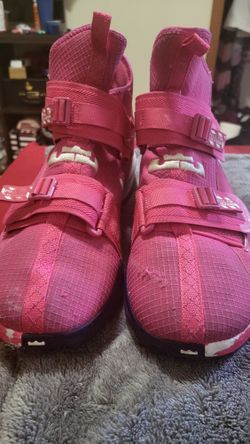 Lebron soldier 13 clearance pink
