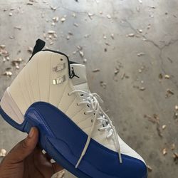 Retro 12 blueberry size 9.5