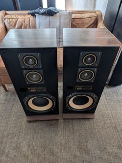 Vintage Fisher STV-863 Speakers