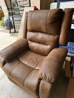 Ashley Signature Design by Ashley Yandel power lift recliner (1090012)