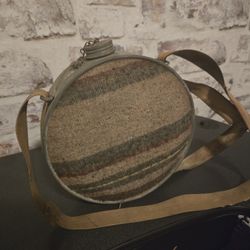 4QT OASIS Galvanized Metal Canteen with Wool Blanket Cover