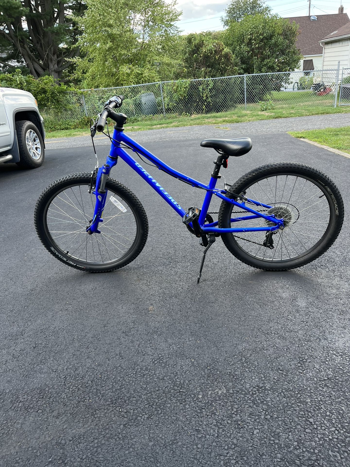24 “ Inch Boy Or Girls Bike 4 Yrs Old  Hood Condition  8  Gears
