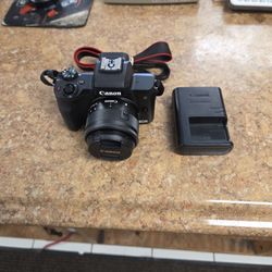 Canon EOS M50 Mirrorless Camera W/ 15-45mm Lens