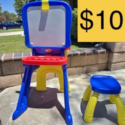 Crayola Art Desk with Stool (SELLING FOR $10)