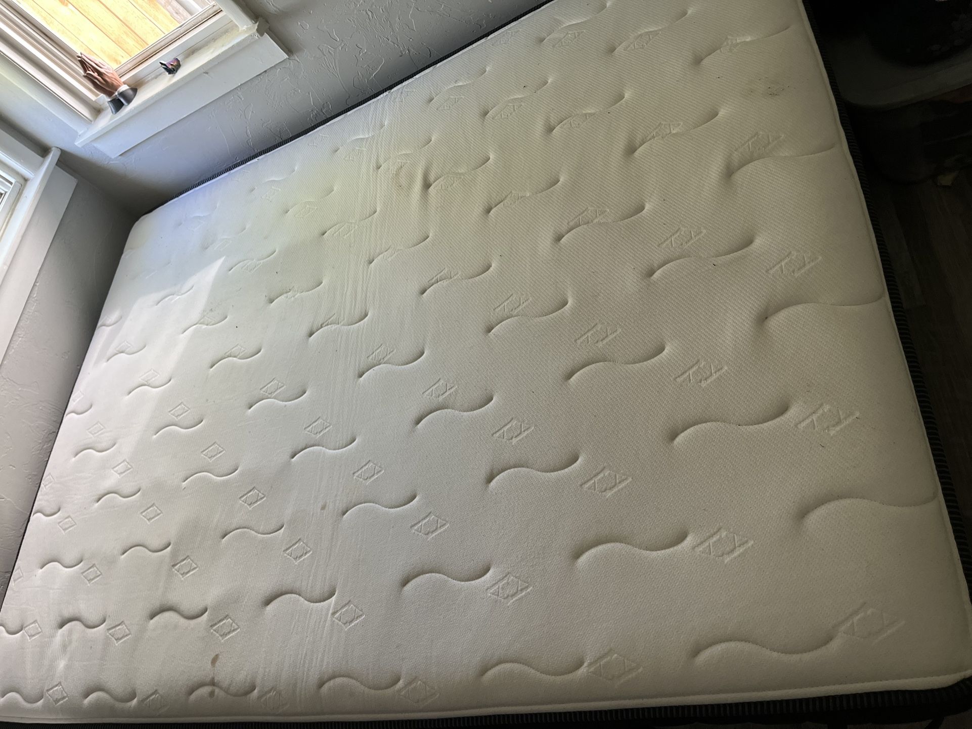 Queen Size Bed With Frame
