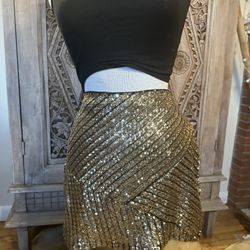 LuLu’s Sequined Gold Miniskirt 