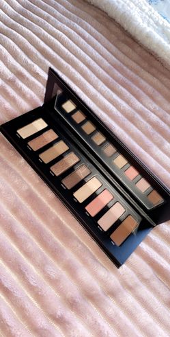 Studio makeup eyeshadow palette