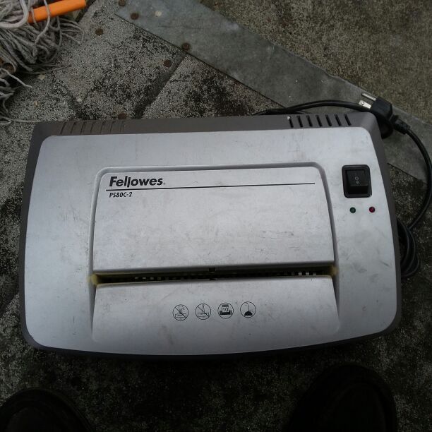 (1) Fellowes PS80C-2 INDUSTRIAL PAPER SHREDDER