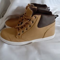 Art Class Target Shoes Size 6