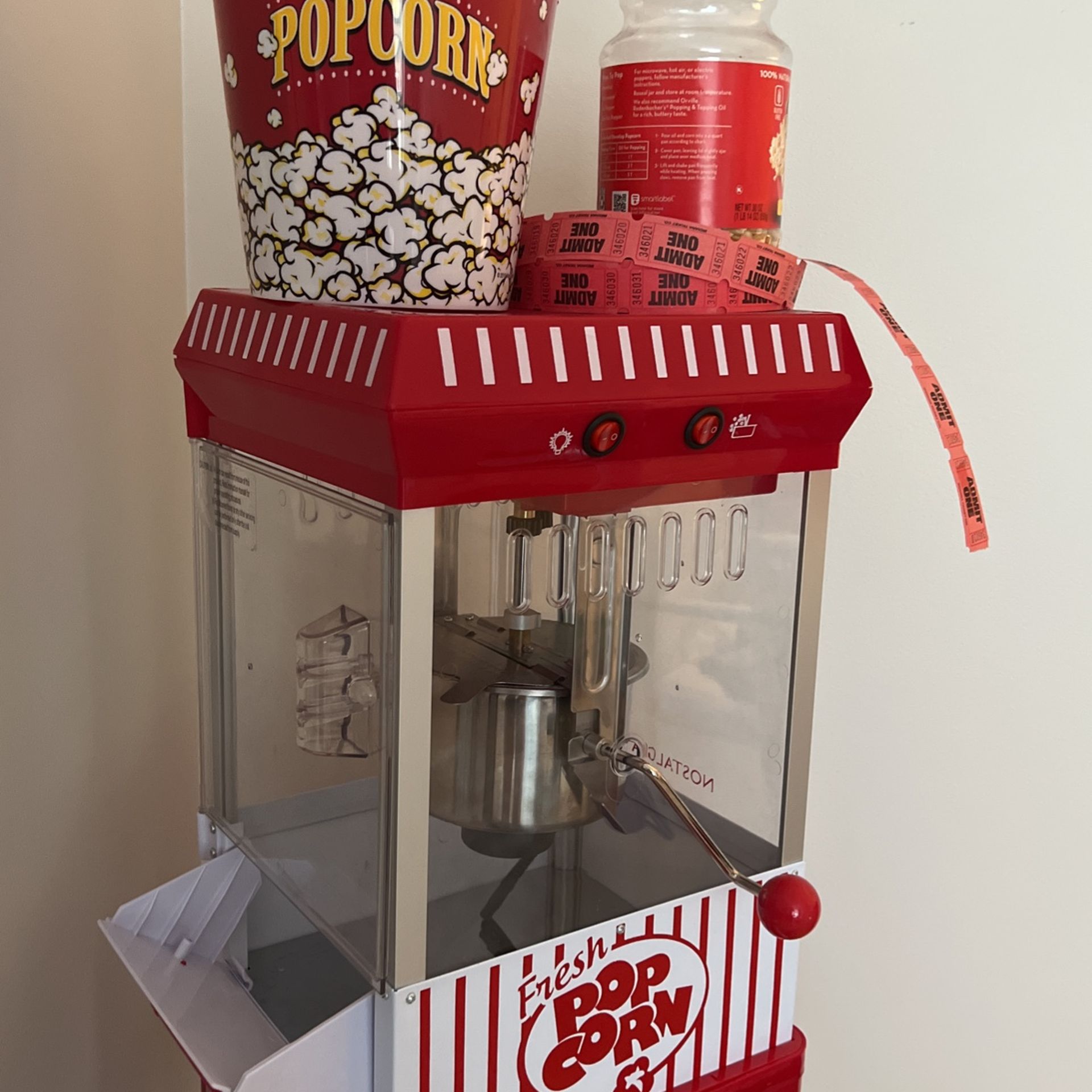 VINTAGE POPCORN MACHINE