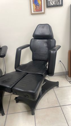 Tattoo chair