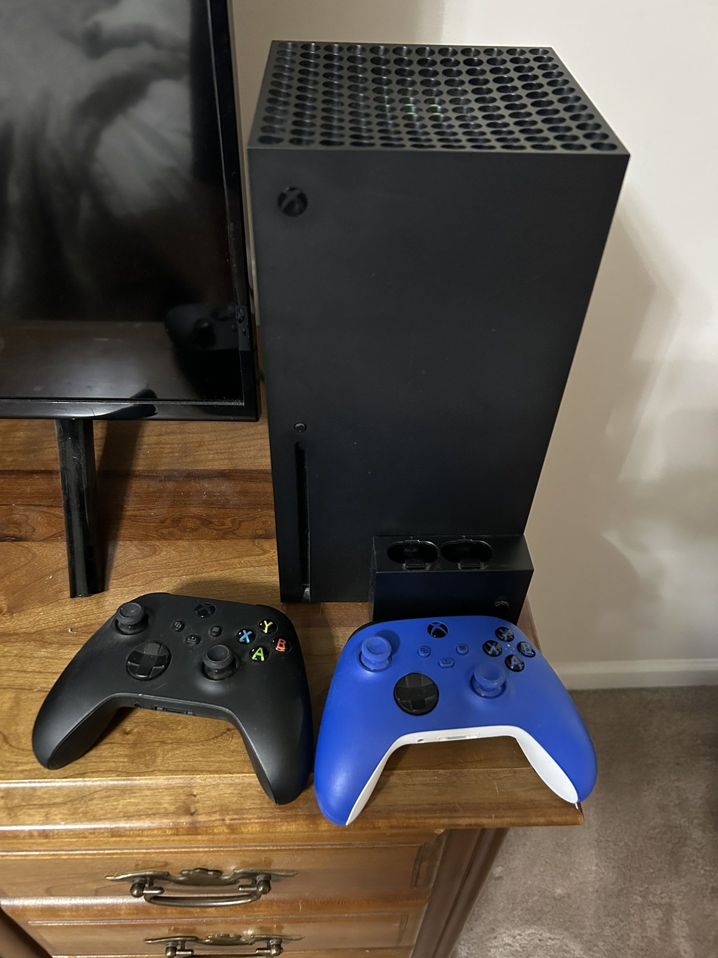 X Box Series X + 2 Controllers
