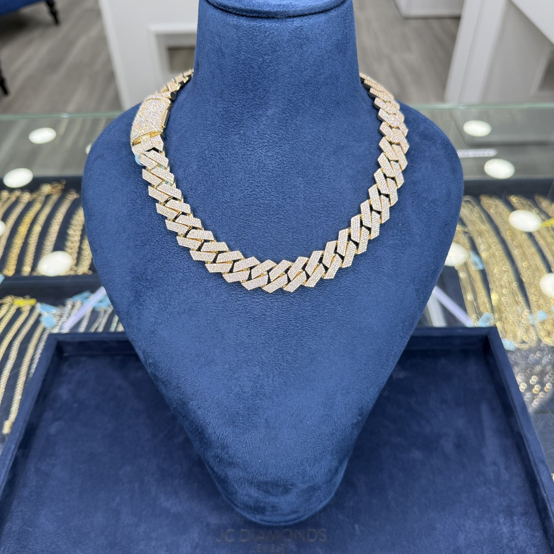 Chain Cubanlink 18 Mm By 21 Inch 10k Gold Diamonds Real Natural