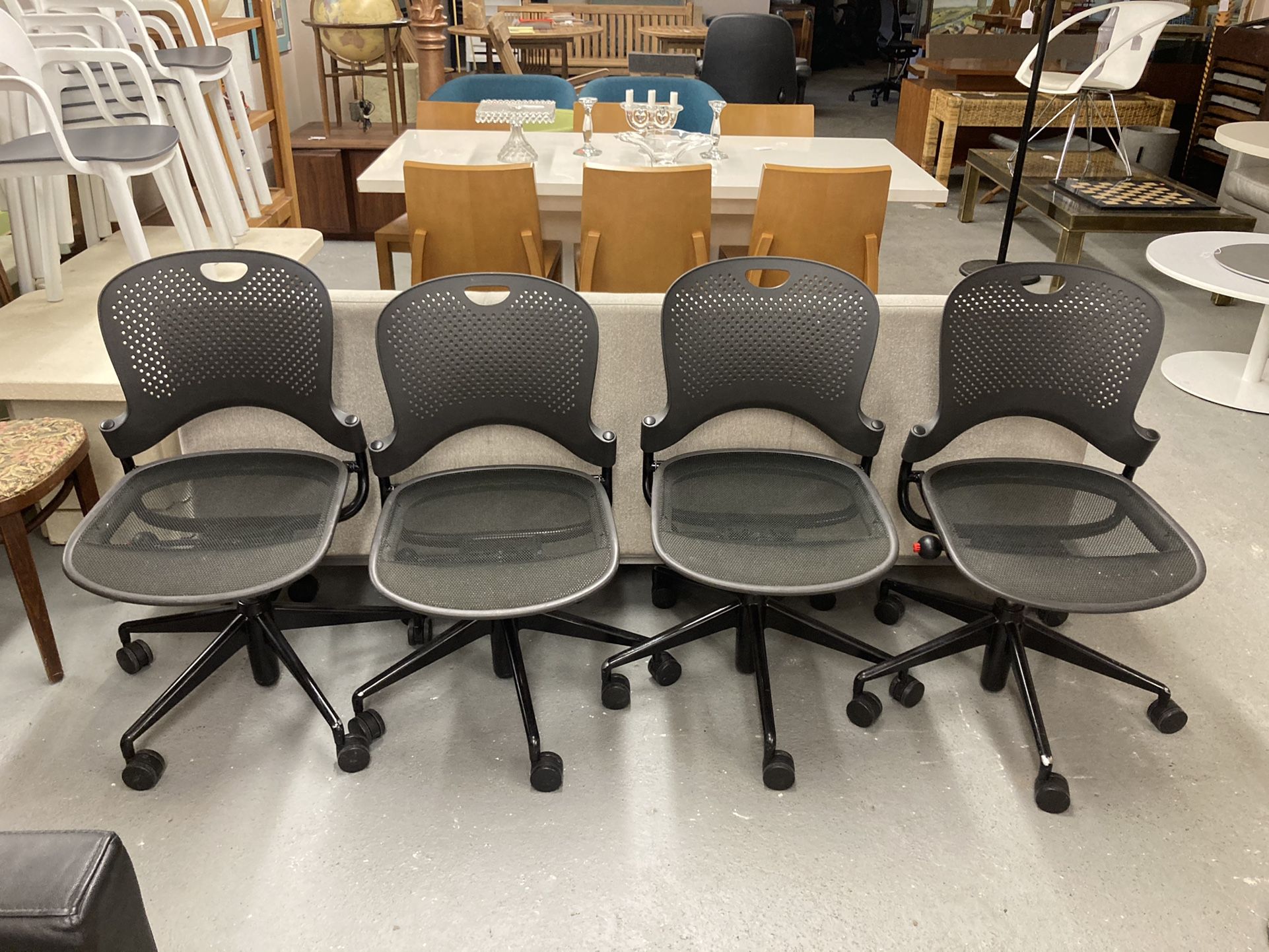 Herman Miller caper Multipurpose Chair Design Within Reach 16 AVAILABLE !