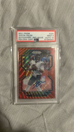PSA 9 auto 10 Justin fields
