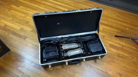 Lowel Lighting In Carrying Case